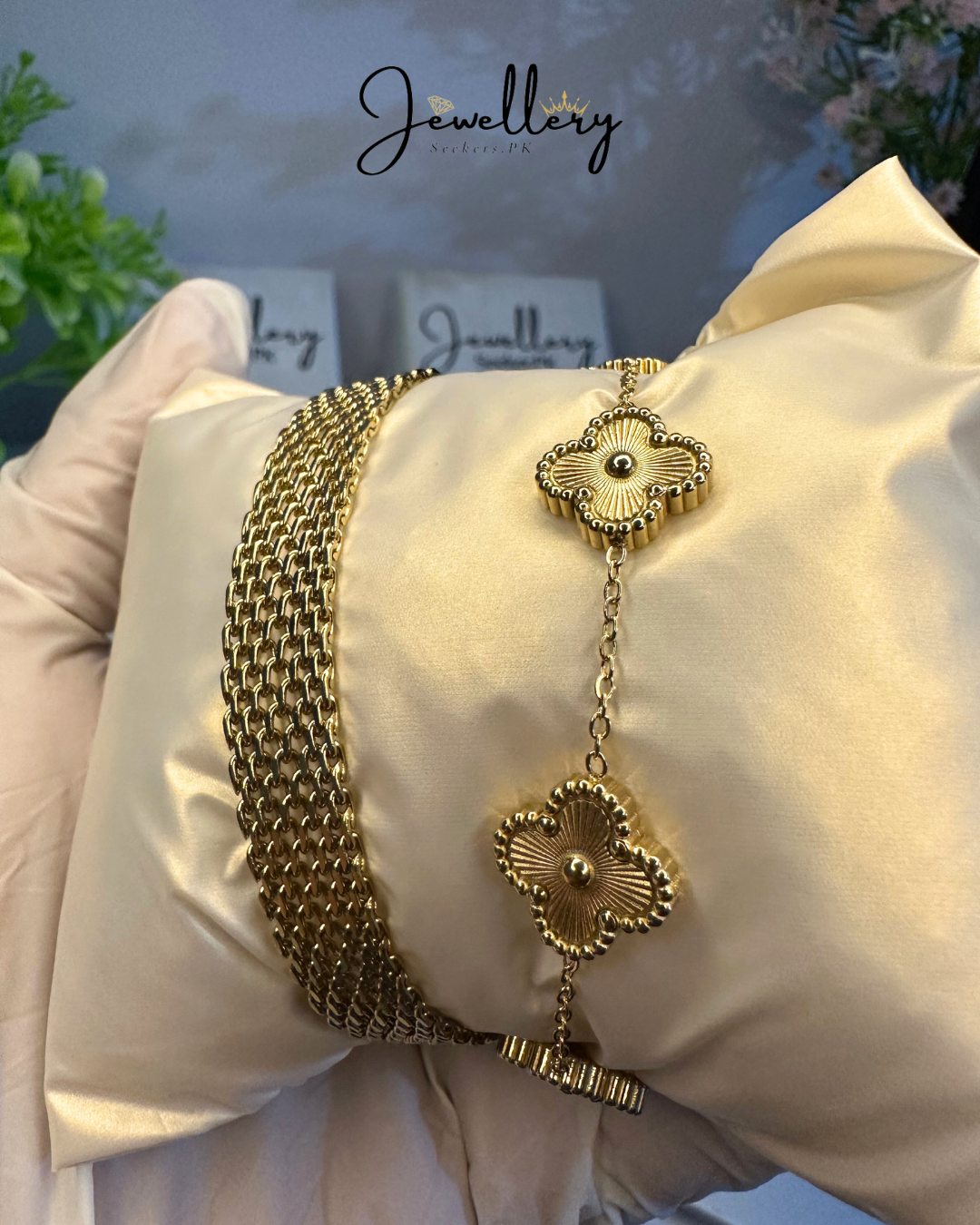 Rowena & Golden Clover bracelet Deal