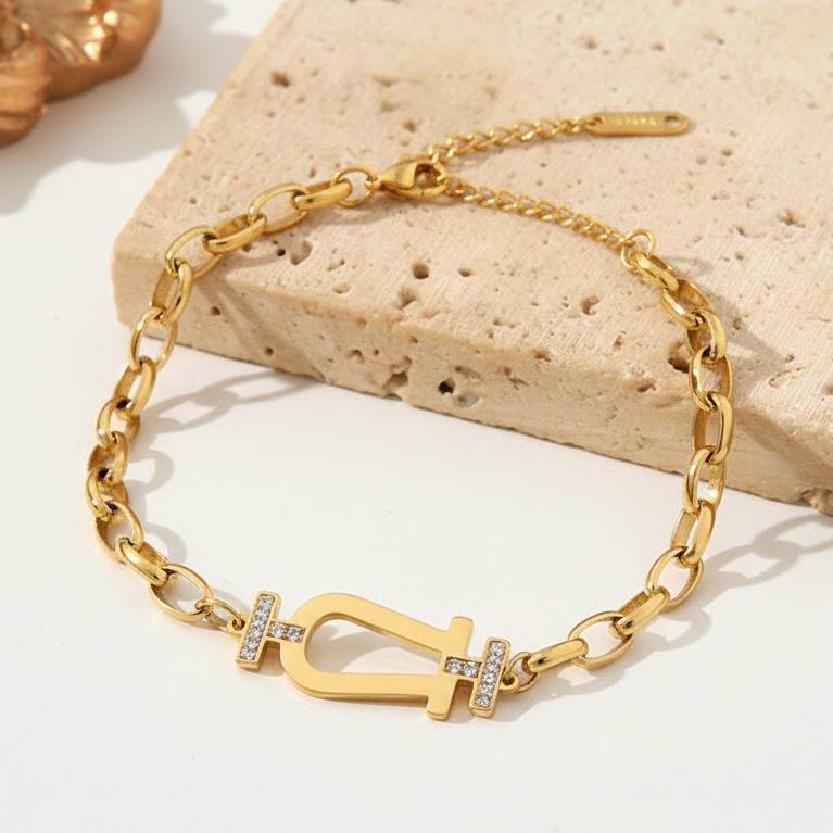 Gold Chain Bracelet With A Clasp Stainless Steel