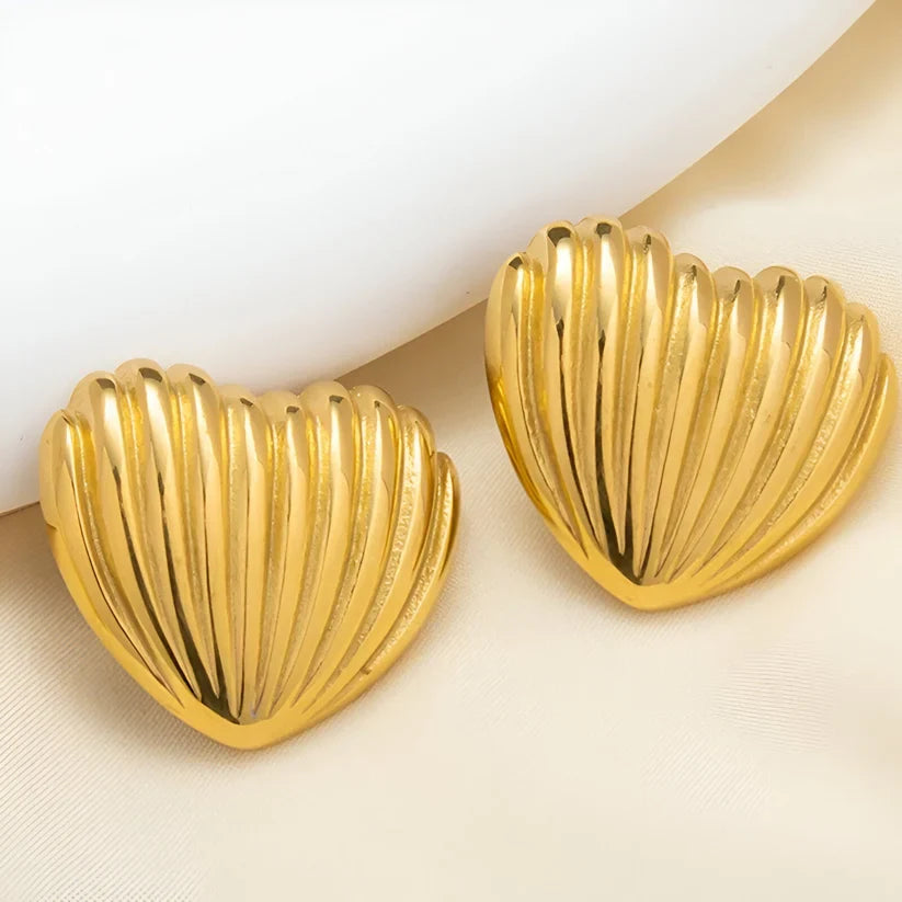 Quninn Heart Earrings