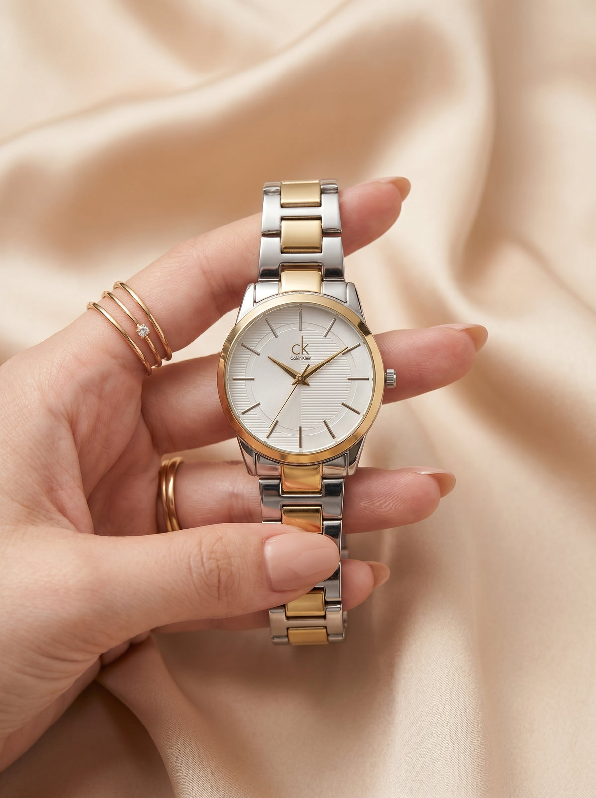 Aoerbo Quartz Two Tone Women Watch