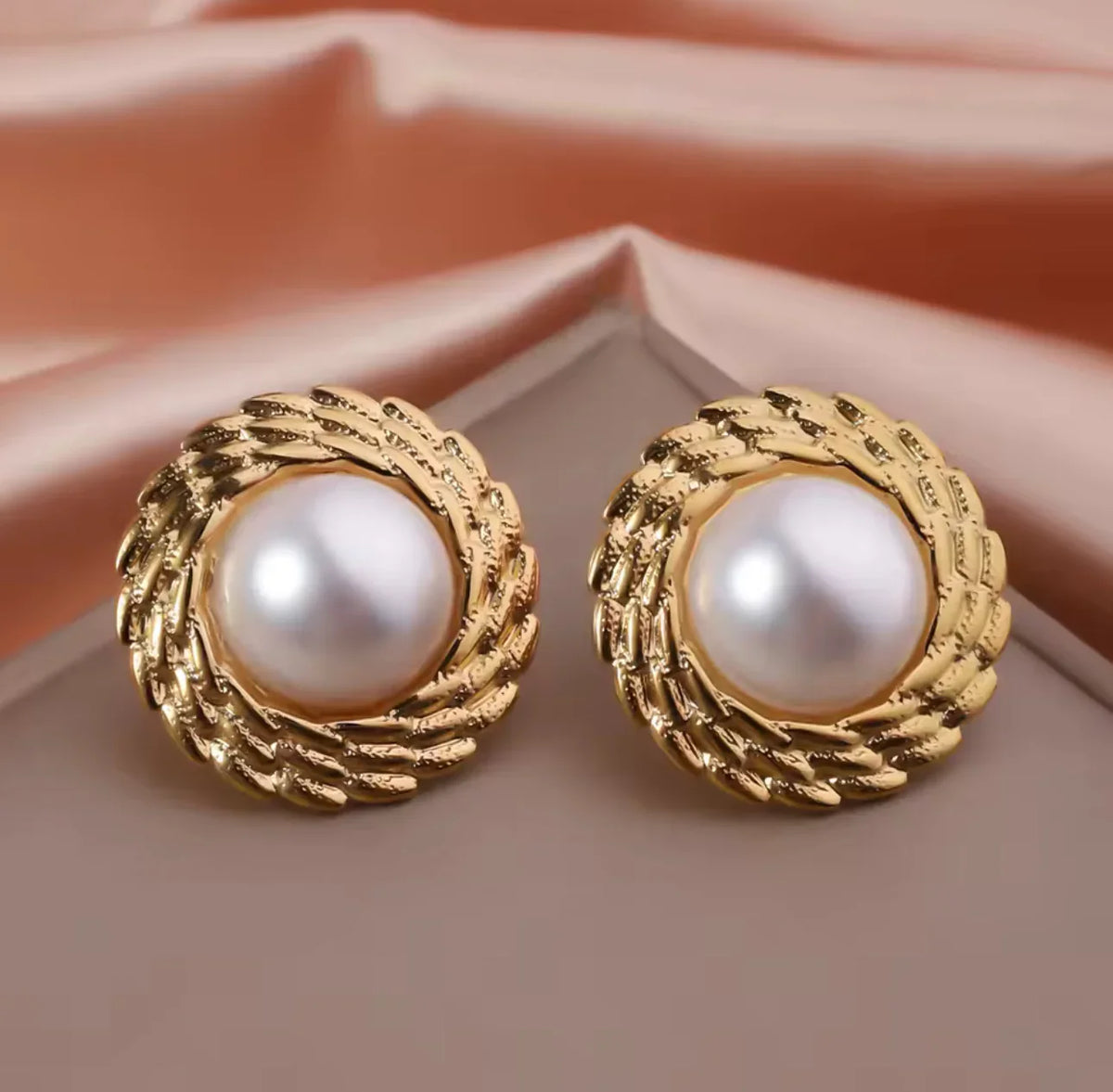 Geometric Pearl Gold Earrings