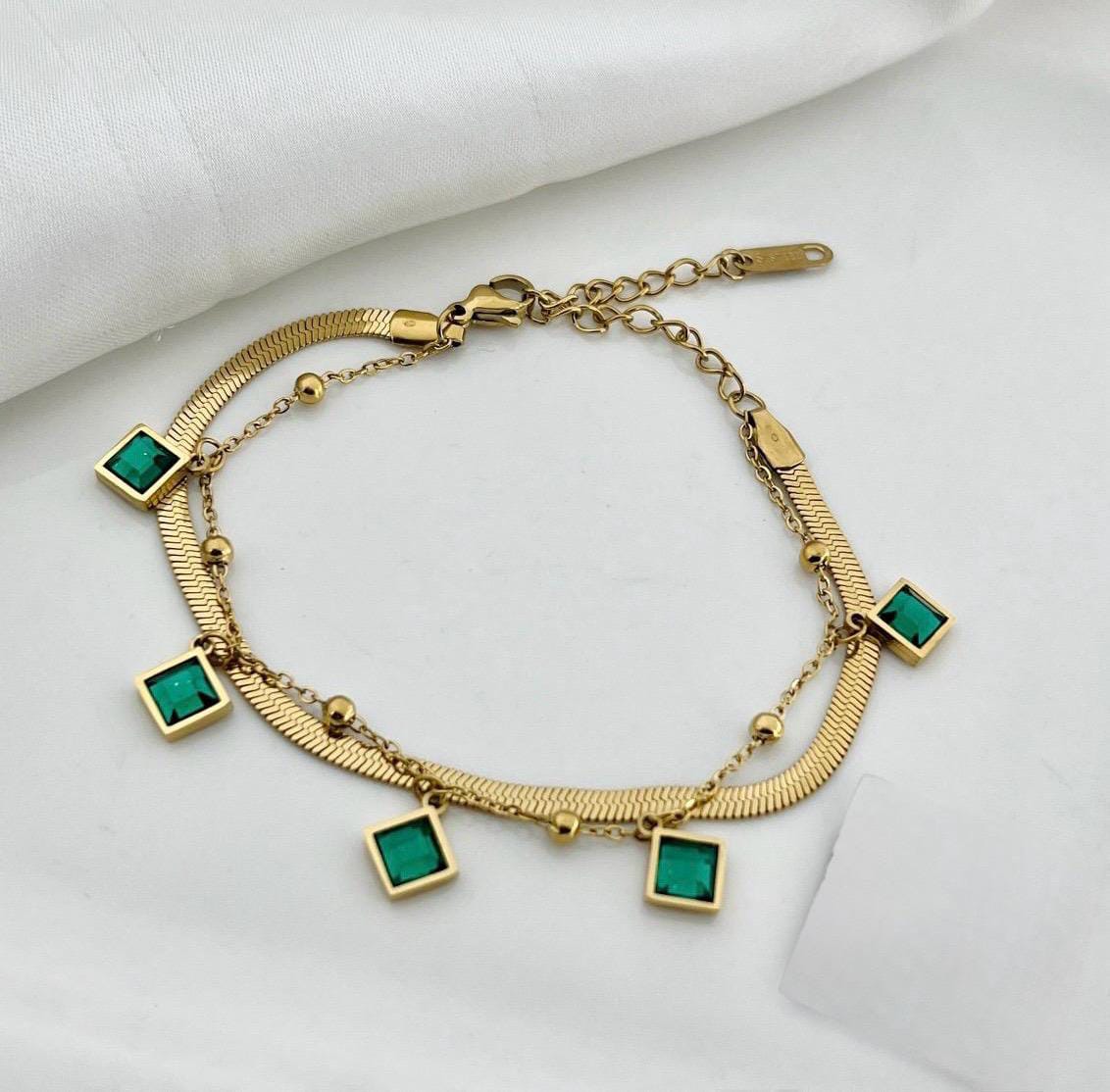 Elegant Curve Braclet