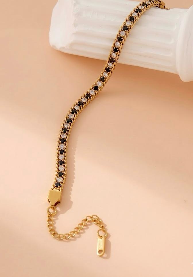 Black And White Luster Bracelet (adjustable)